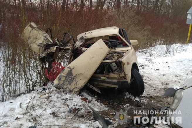 В переддень Нового року у жахливій ДТП на Славутчині загинув 18-річний пасажир автомобіля