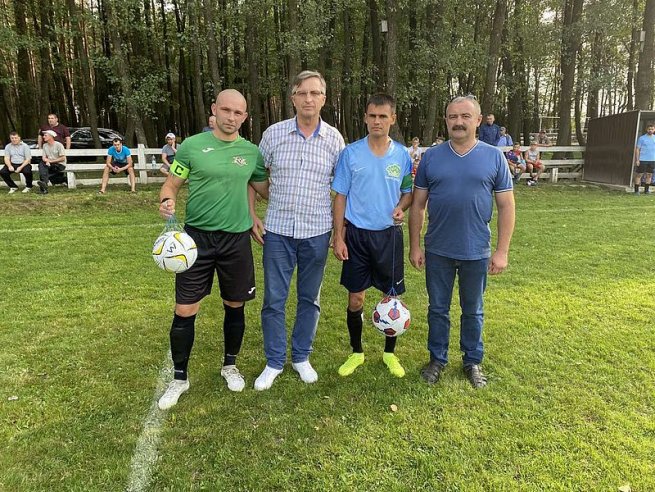 На футбольному полі ДП "Шепетівський лісгосп" відбулося спортивне змагання